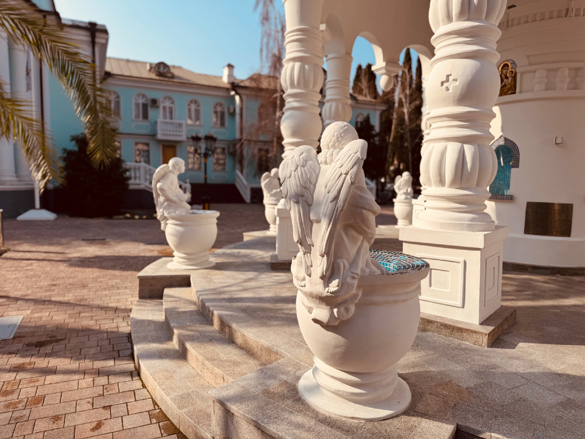 Храм Архангела Михаила, г. Сочи Храм Архангела Михаила, г. Сочи
