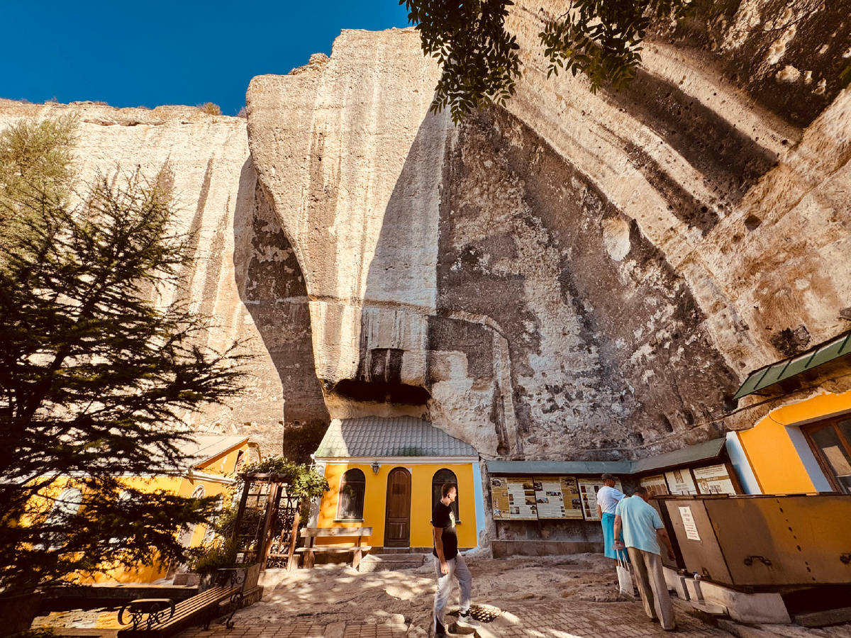 Инкерманский Свято-Климентовский пещерный монастырь, Крым