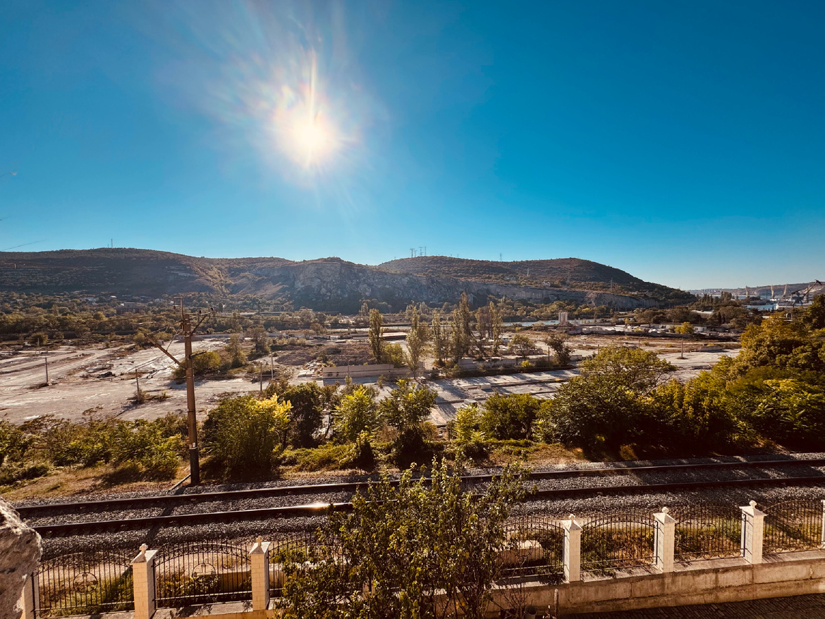 Если присмотреться, то там в далеке озеро 😂, Инкерманский Свято-Климентовский пещерный монастырь, Крым