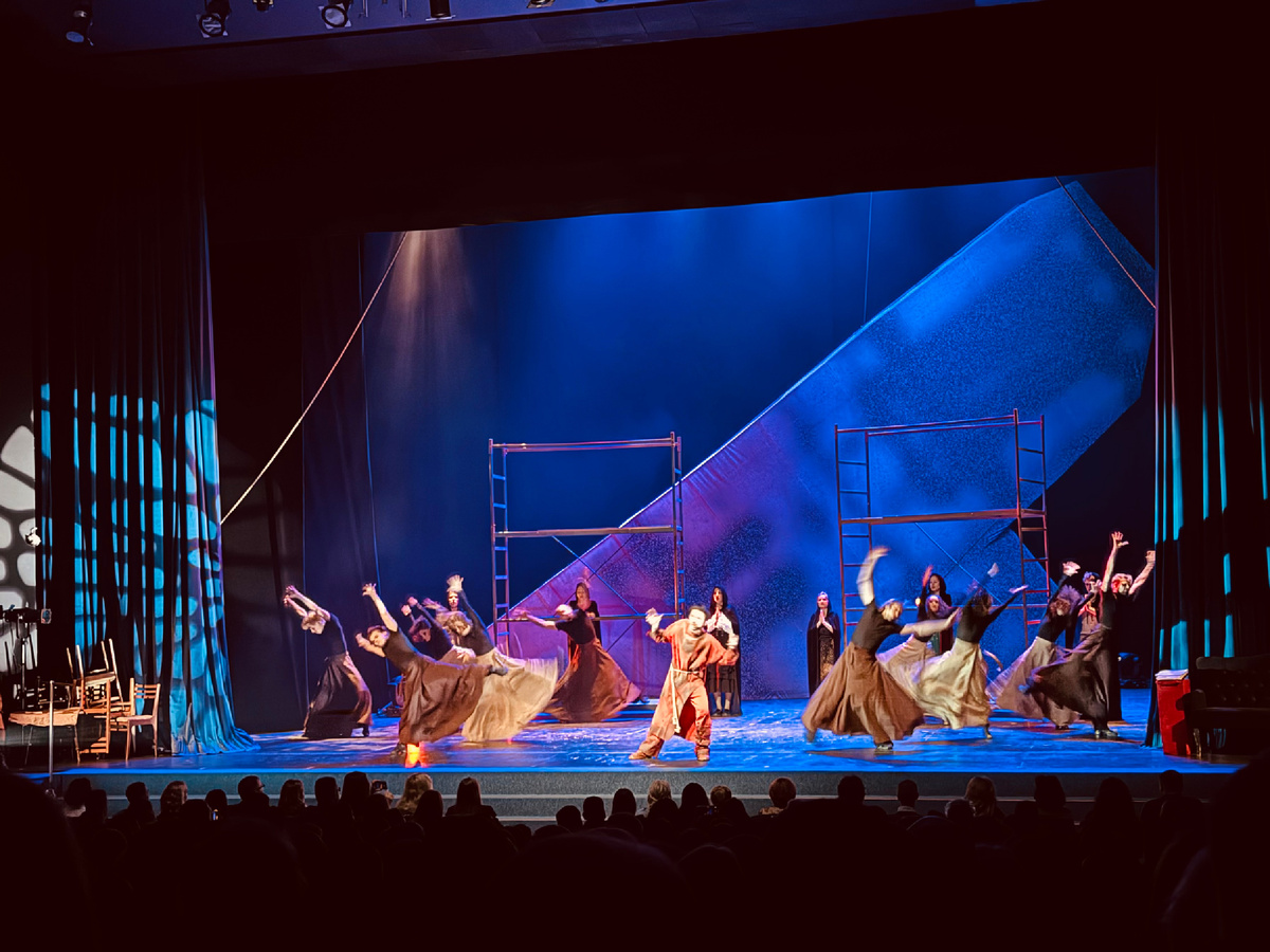 Мюзикл-шоу «Нотр Дам де Пари» в театре на Мельникова, г. Москва