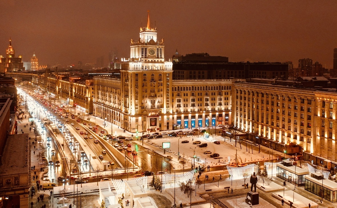 Гостиница «Пекин» в темное время суток, г. Москва, вид с самолета 😂 Гостиница «Пекин» в темное время суток, г. Москва, вид с самолета 😂